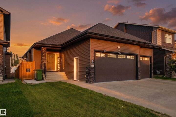 Property Photo:  18 Lakevista Point(E)  AB T4X 0J2 