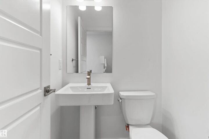 Property Photo:  2029 Callihoo Link SW  AB T6W 4W4 