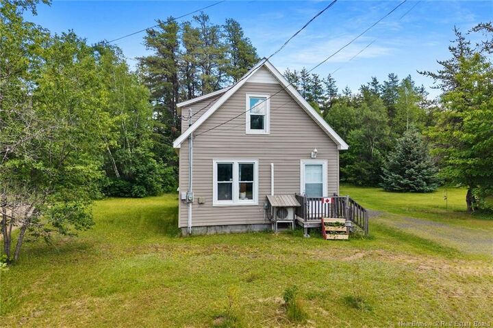 Property Photo:  72 McLeod Ave  NB E4A 2B8 