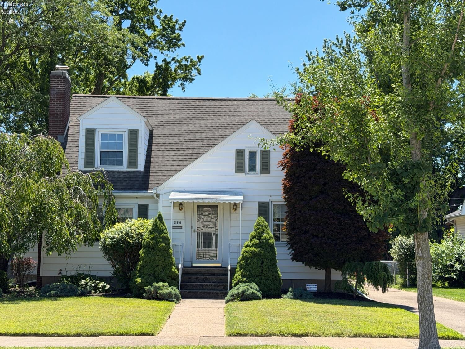 Property Photo:  214 48th Street  OH 44870 