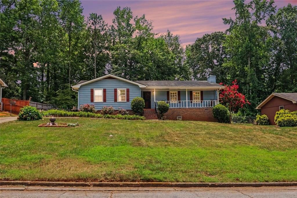 Property Photo: 5385 Rockmoor Drive GA 30088