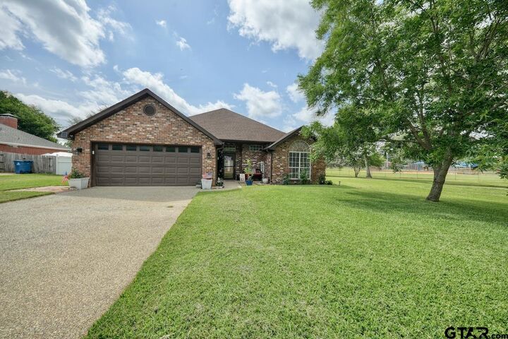 Property Photo: 643 Winchester Drive TX 75758