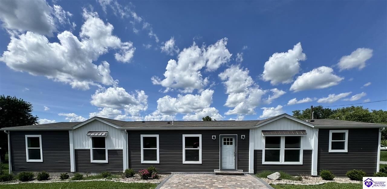 Property Photo:  115 Maple Street  KY 40146 