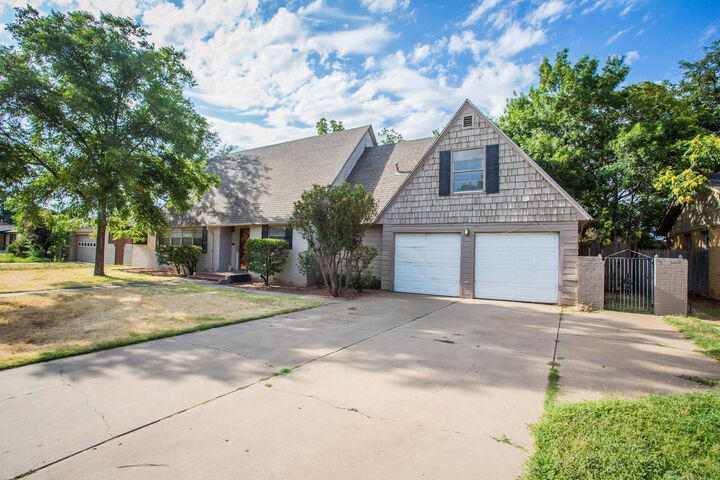 Property Photo:  3113 32nd Street  TX 79410 