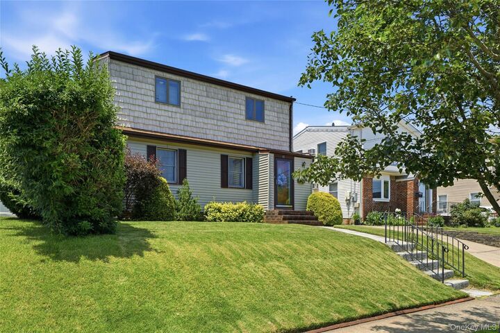 Property Photo:  65 Moore Street  NY 11040 
