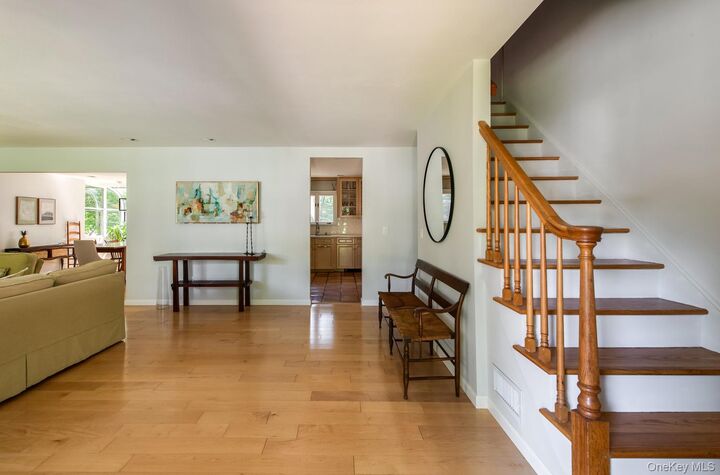 Property Photo:  44 Pleasant Ridge Drive  NY 12603 