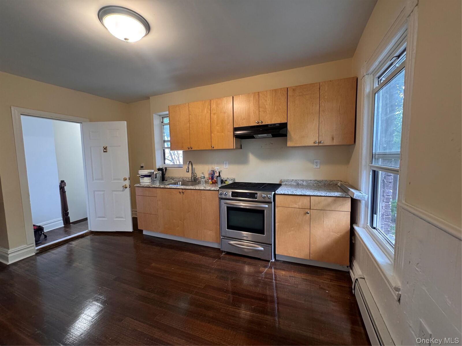 Property Photo:  39 Avoca Street  NY 12550 
