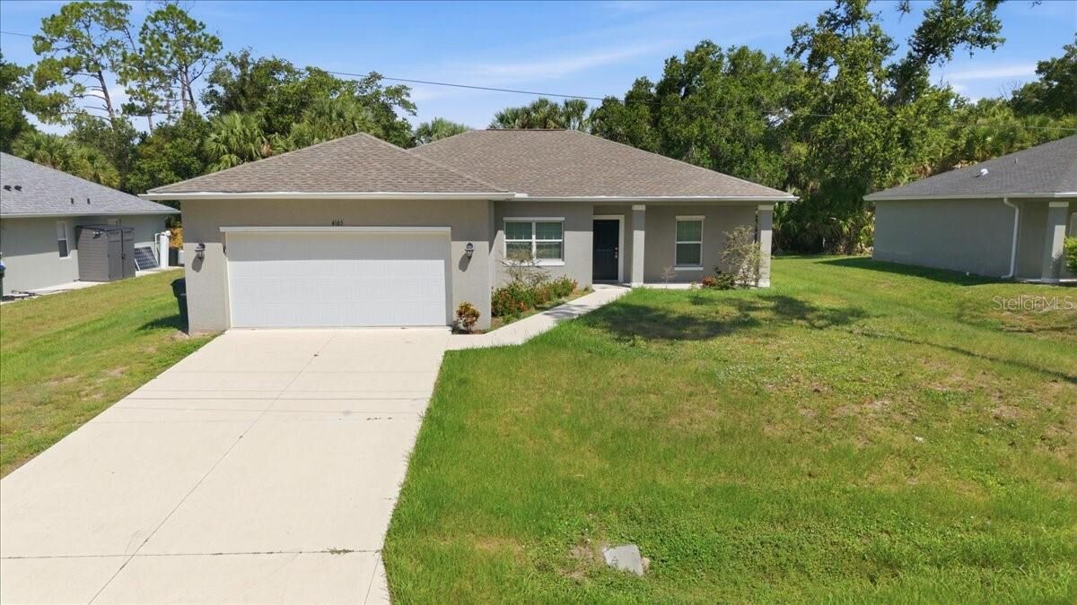Property Photo: 4165 Twinbush Terrace FL 34286