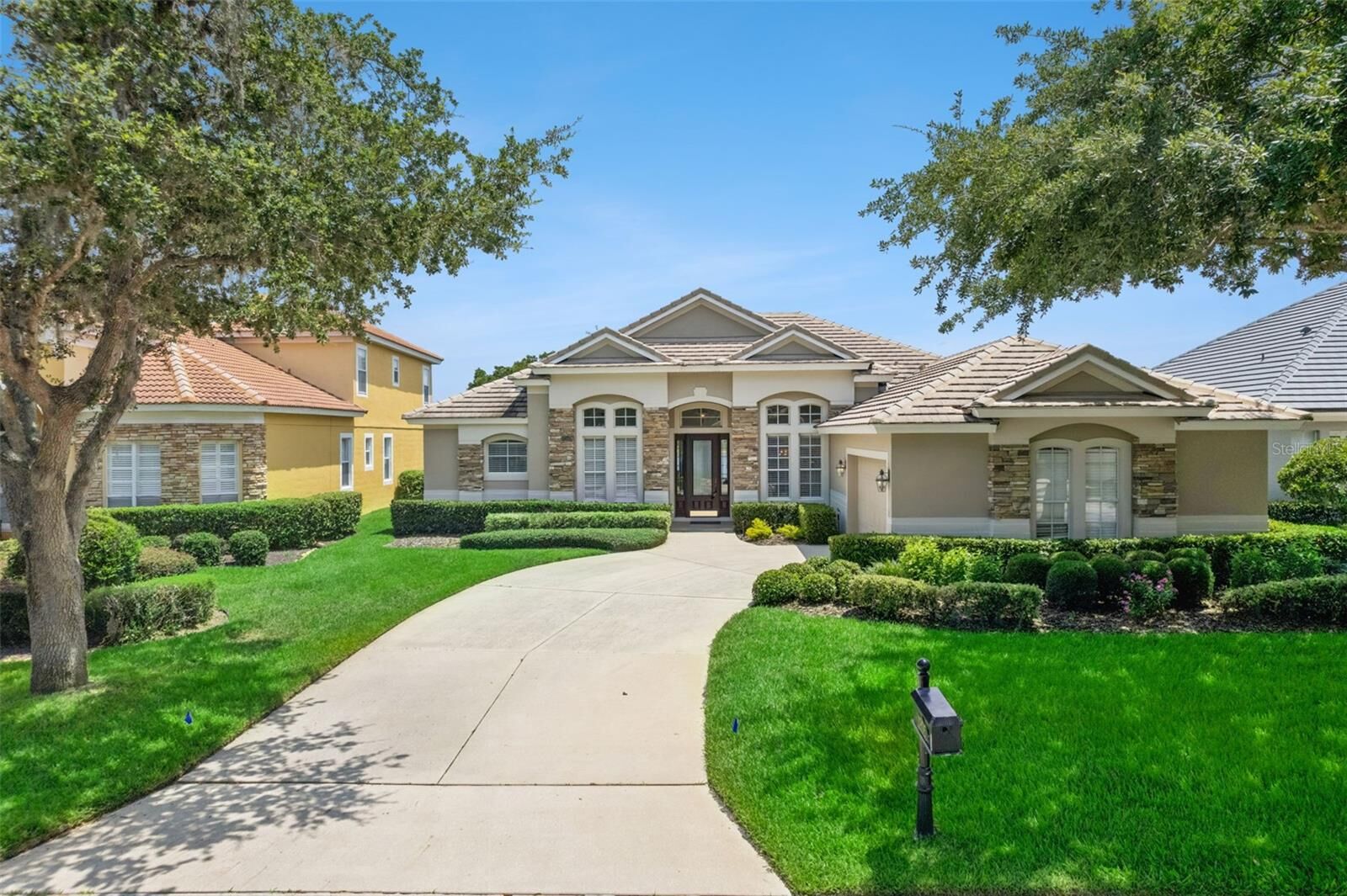 Property Photo: 1206 Saint Albans Loop FL 32746