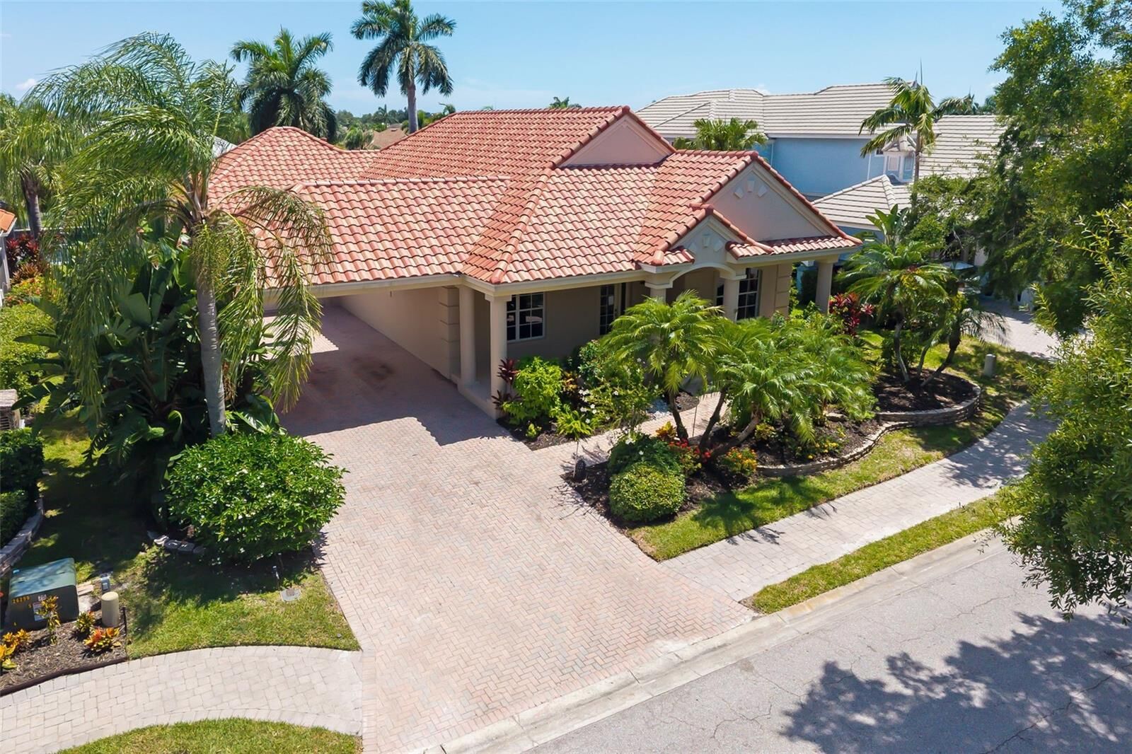 Property Photo: 4770 Mainsail Drive FL 34208