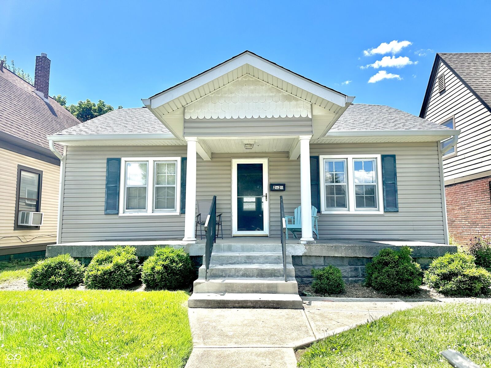 Property Photo:  2620 Allen Avenue  IN 46203 
