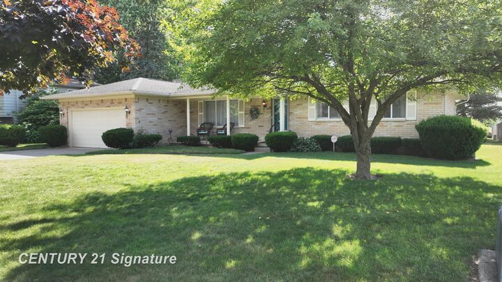 Property Photo:  2399 Plainview Drive  MI 48433 