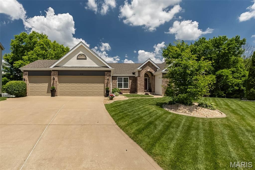 Property Photo:  542 Kings Manor  MO 63368 