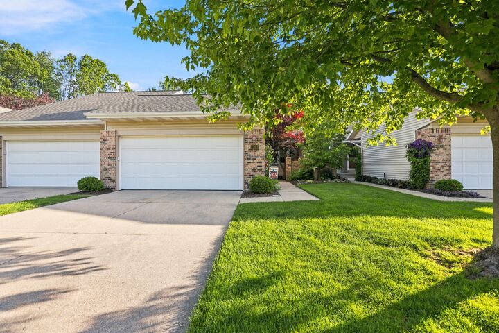 Property Photo:  2203 Shetland Drive NE  MI 49505 