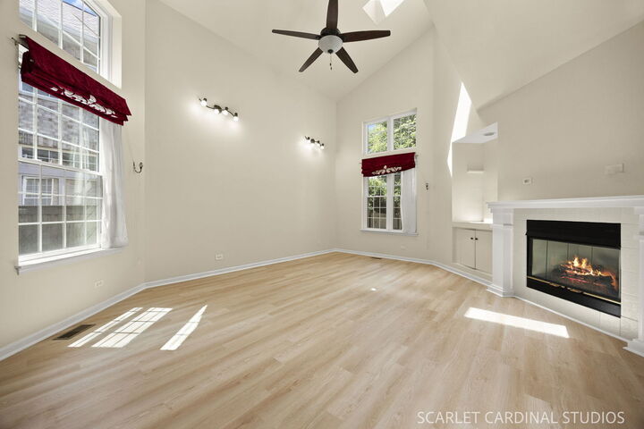 Property Photo:  1602 Astor Avenue  IL 60181 
