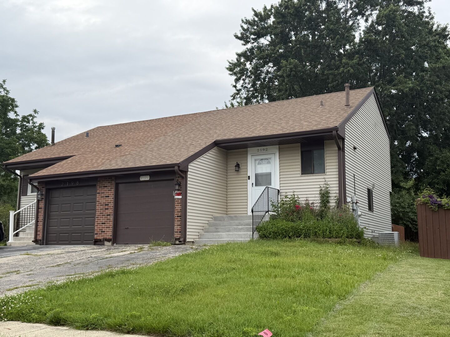 Property Photo:  2192 Wildwood Lane  IL 60133 