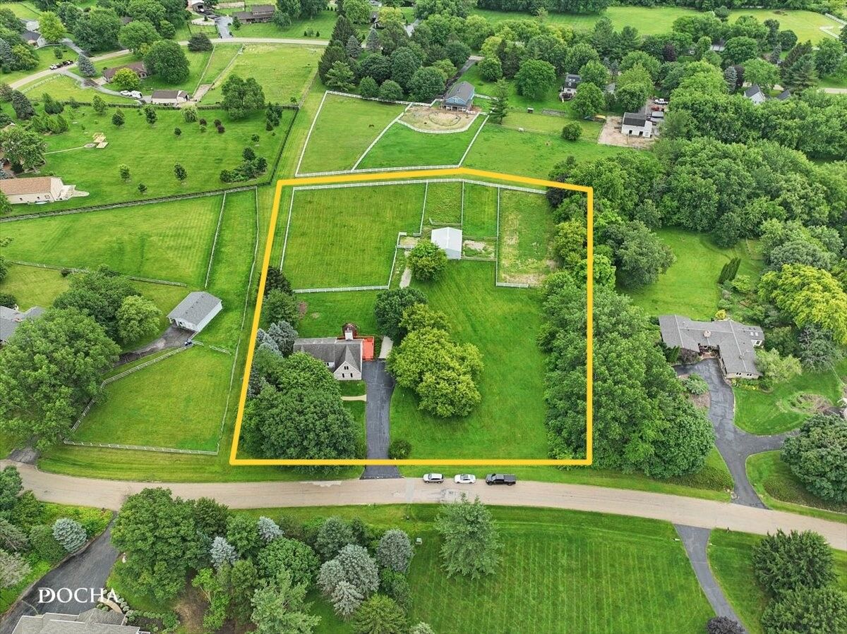 Property Photo:  6N777 Palomino Drive  IL 60175 