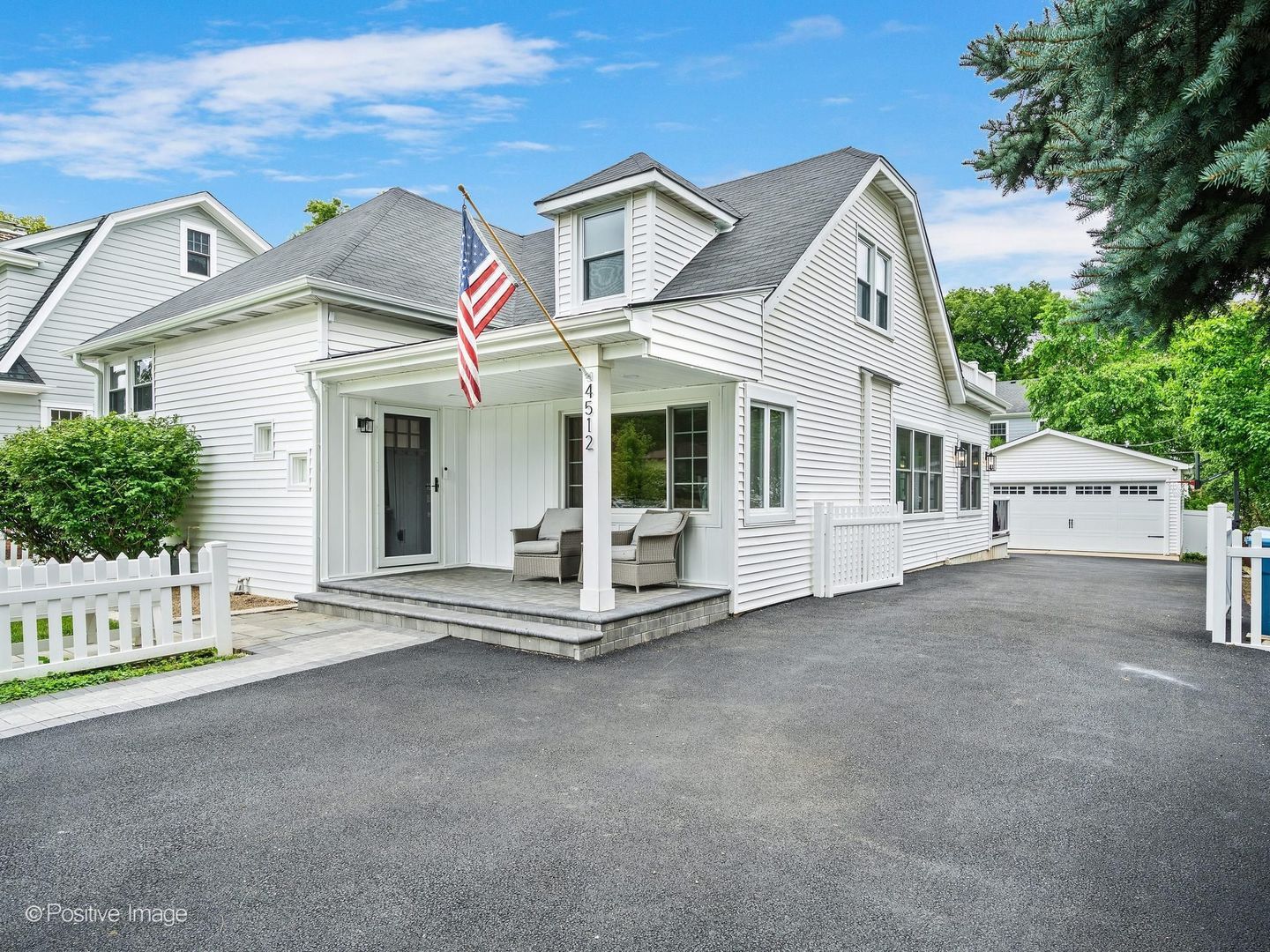 Property Photo:  4512 Washington Street  IL 60515 