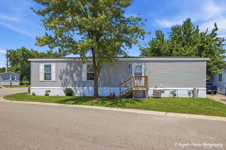 Property Photo:  300 A Ok Court  IL 60073 