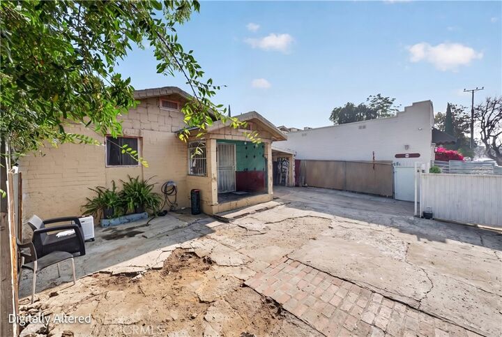 Property Photo:  4123 Chevy Chase Drive  CA 90039 