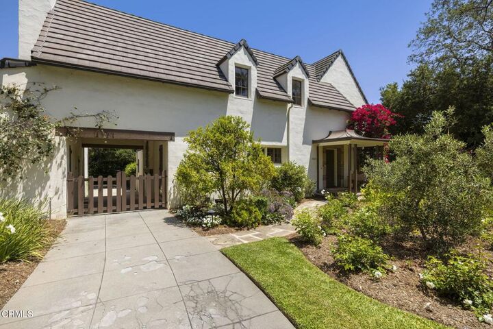 Property Photo:  1860 Midlothian Drive  CA 91001 