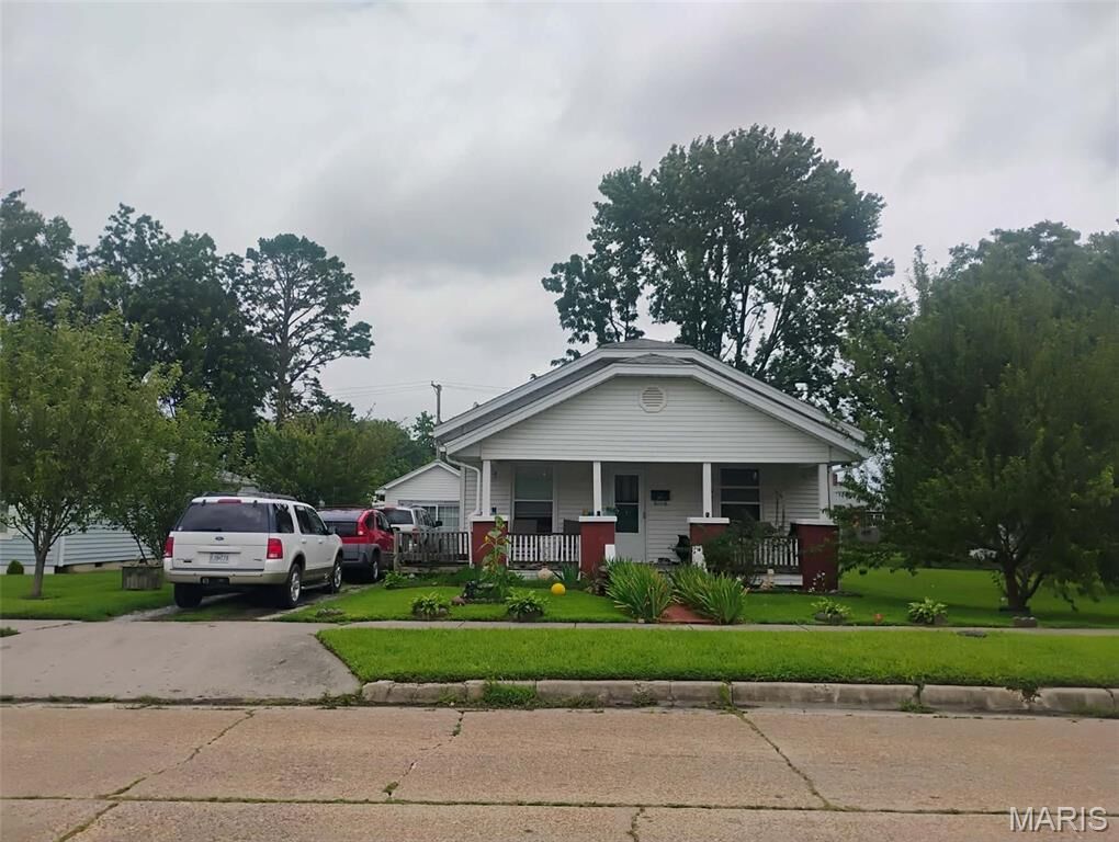 Property Photo: 417 Elliott Avenue MO 63740