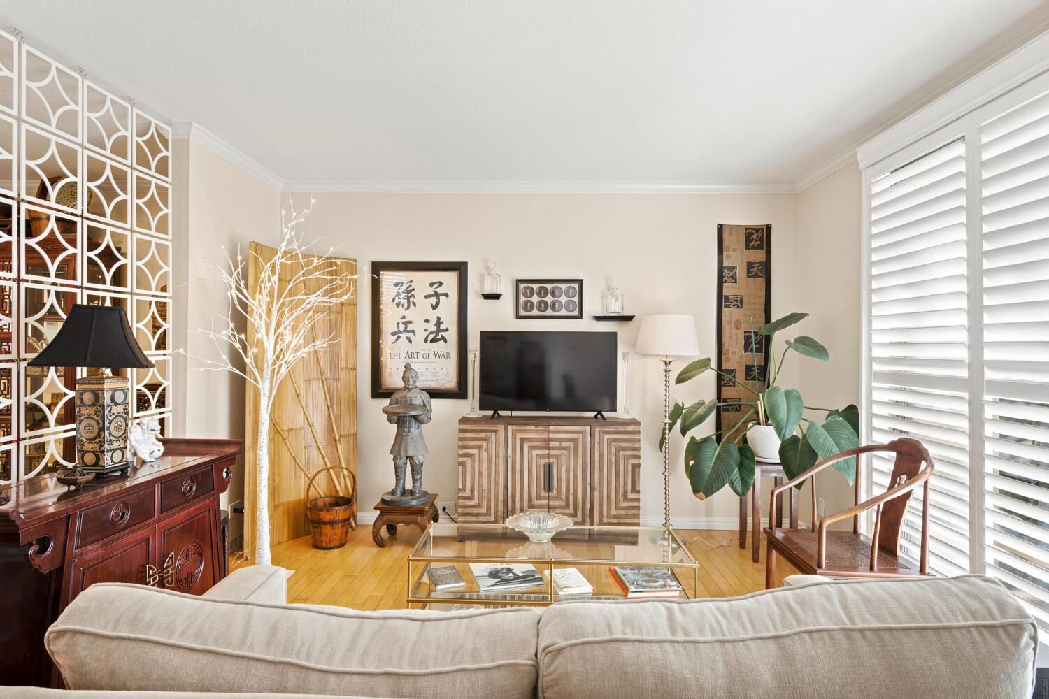 Property Photo:  2254 Woodside Lane 6  CA 95825 