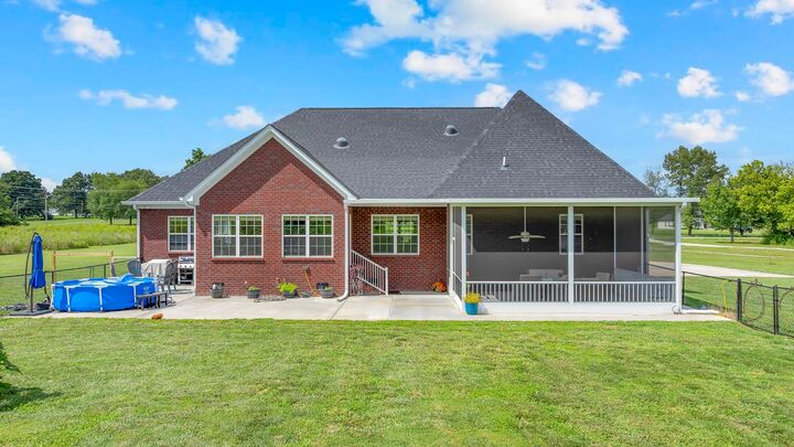 Property Photo:  1469 Ledford Mill Rd  TN 37388 