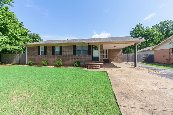 Property Photo:  5169 McKellar St  TN 38358 