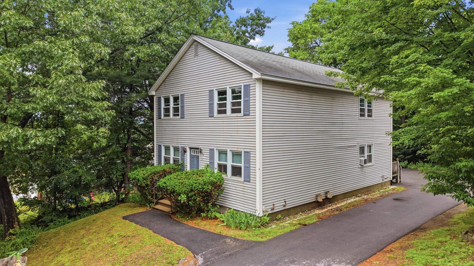 Property Photo:  33 Elwood Avenue  NH 03103 