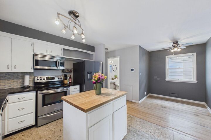 Property Photo:  1315 Buchanan Street NE  MN 55413 
