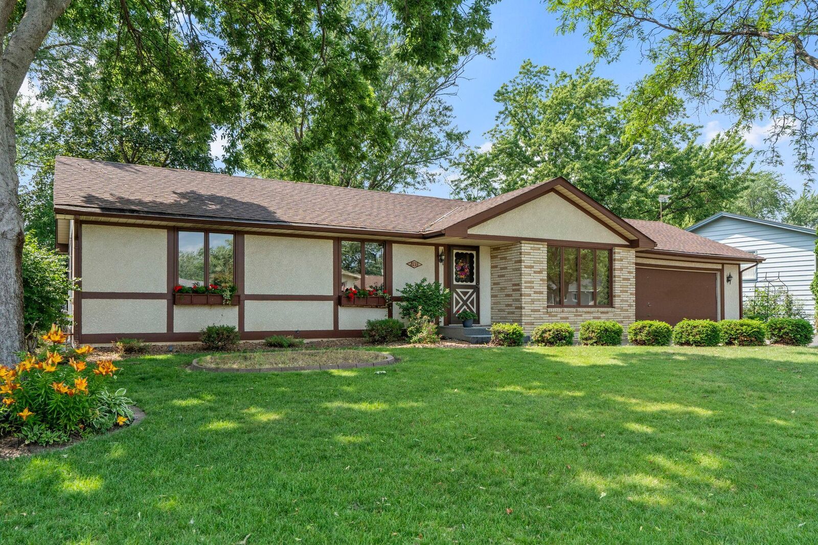 Property Photo:  8133 Xenia Avenue N  MN 55443 