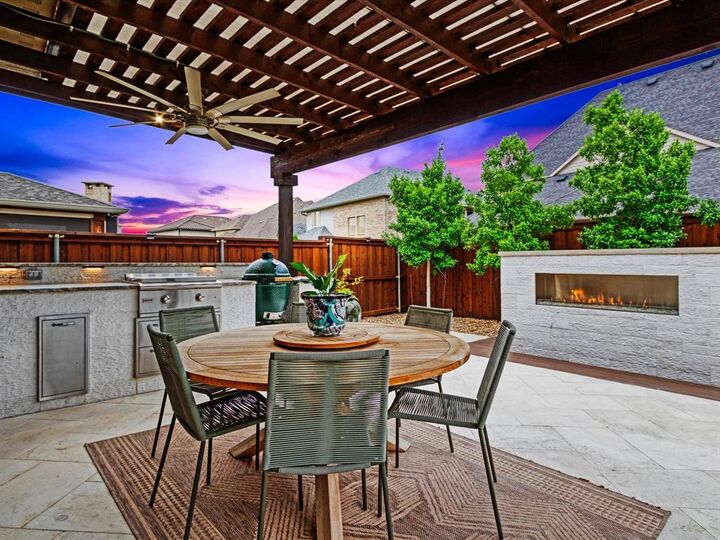 Property Photo: 2804 Dorset TX 75056