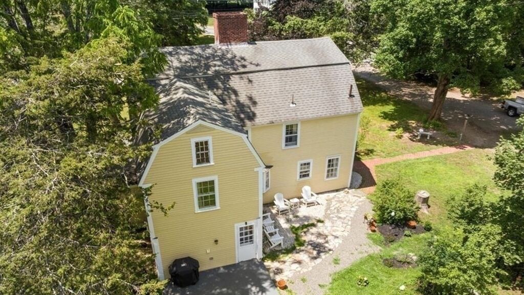 Property Photo:  2 Elm St  MA 01921 