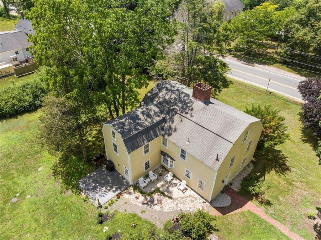Property Photo:  2 Elm St  MA 01921 