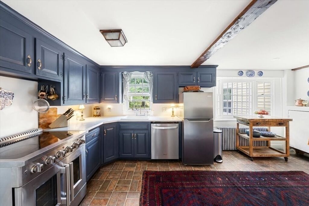Property Photo:  2 Elm St  MA 01921 