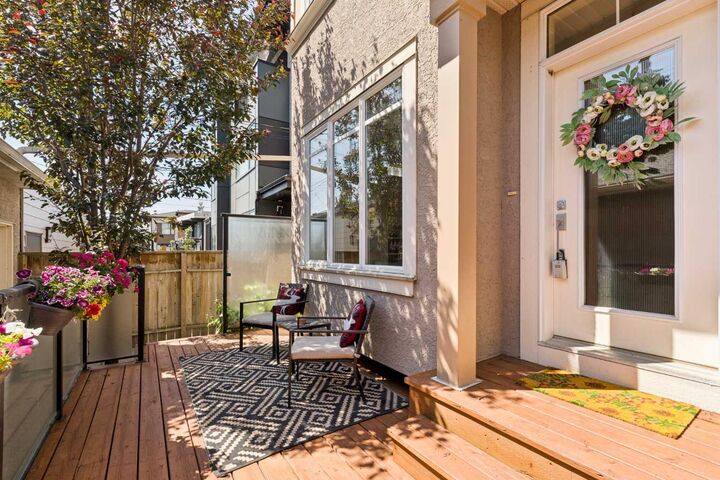 Property Photo: 1932 35 Street SW 2 AB T3E 2X3