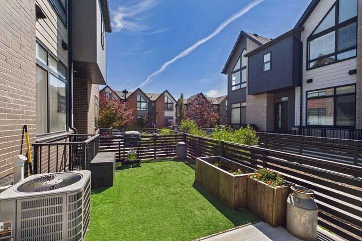 Property Photo: 906 Sage Meadows Gardens NW AB T3P 1K3