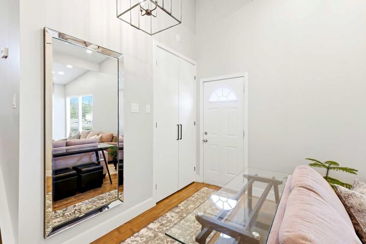 Property Photo:  2516 63 Avenue SW  AB T3E 5J5 