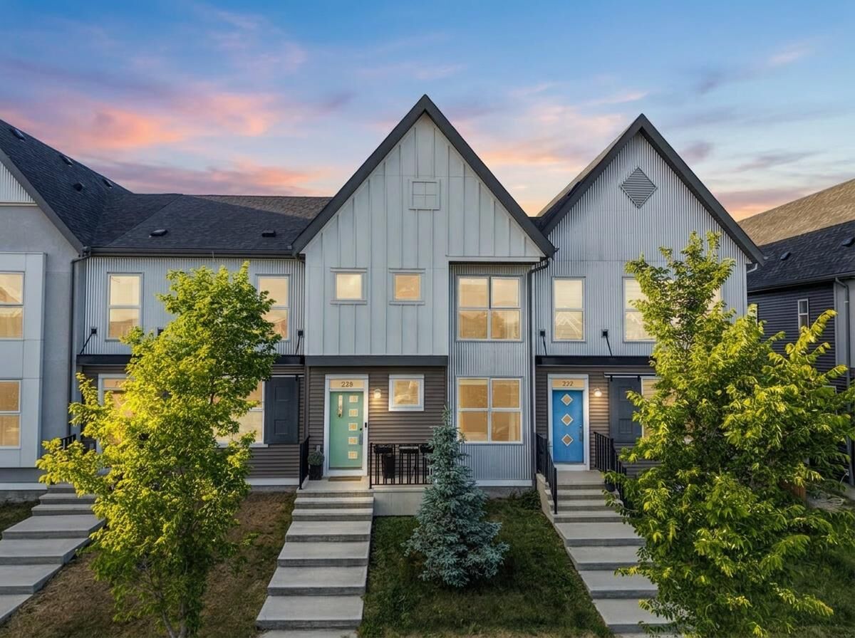 Property Photo: 228 Livingston View NE AB T3P 0Z9