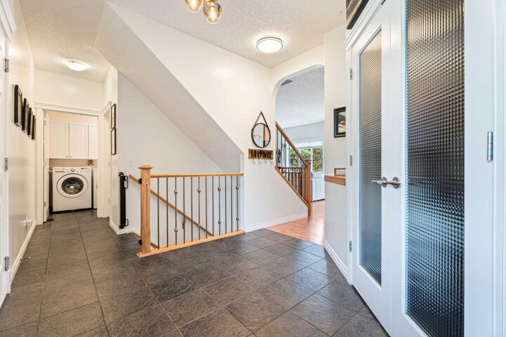 Property Photo:  7 Crystal Green Way  AB T1S 2K5 