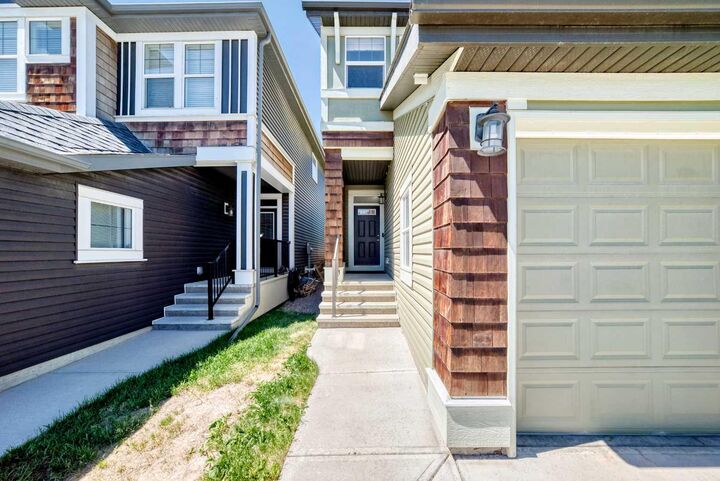 Property Photo:  337 Auburn Meadows Boulevard SE  AB T3M 2E5 