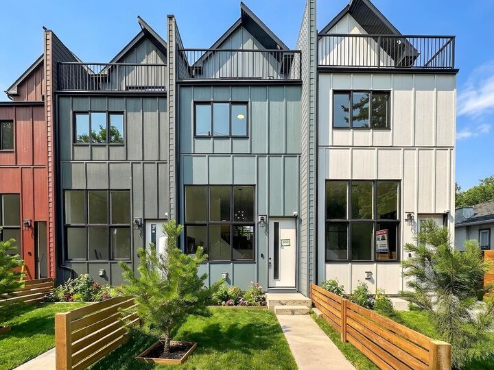 2020 12 Avenue SW — photo 1