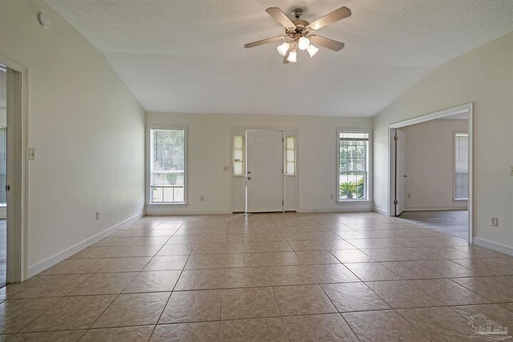 Property Photo:  1301 Elliott St  FL 32534 