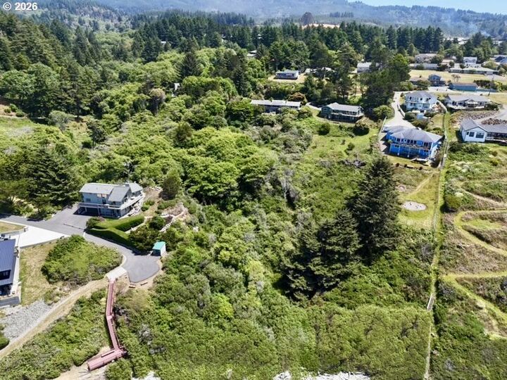 Property Photo:  17350 Holmes Dr  OR 97415 