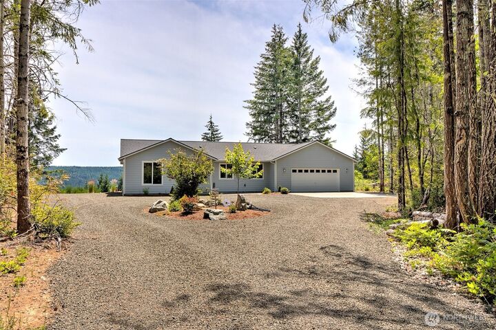 Property Photo:  361 NE Southridge Drive  WA 98528 