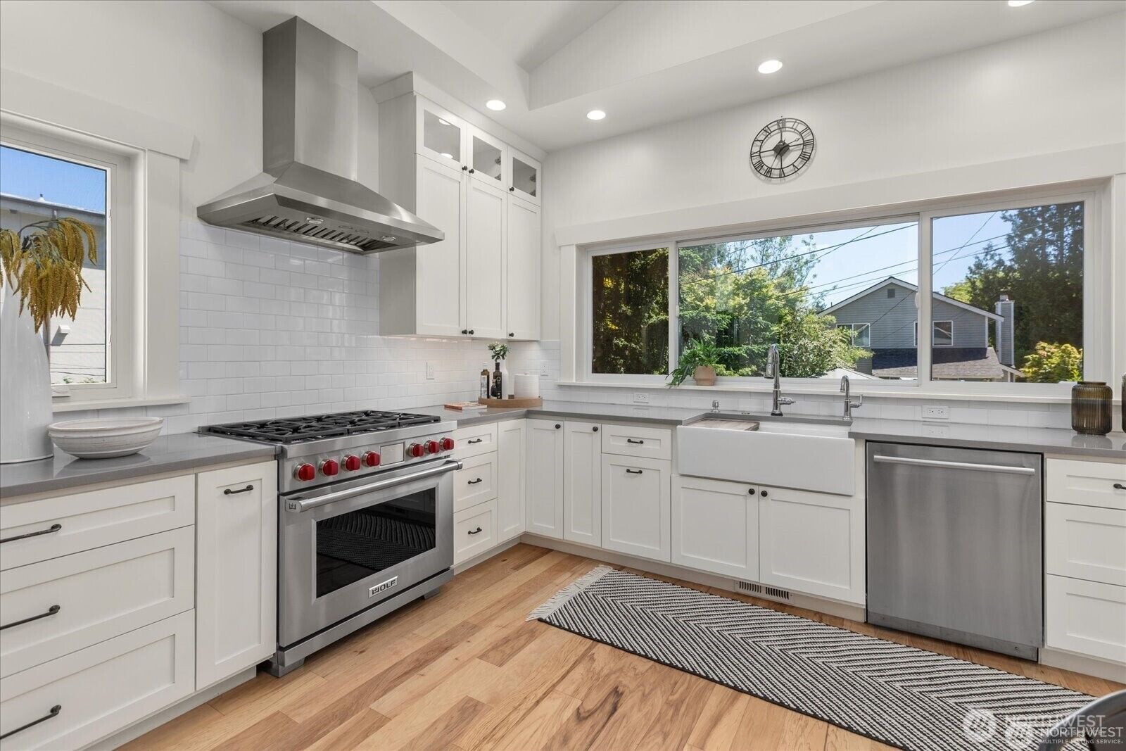 Property Photo:  2629 E Valley Street  WA 98112 