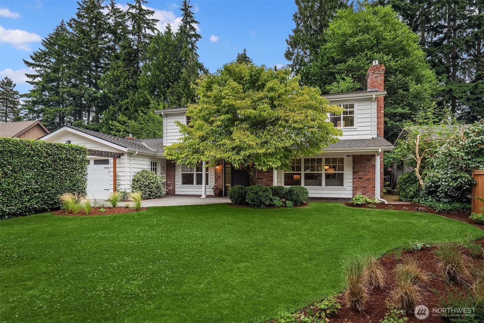 Property Photo:  4712  90th Avenue SE  WA 98040 