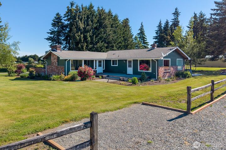 Property Photo:  214  Edmonson Drive  WA 98382 