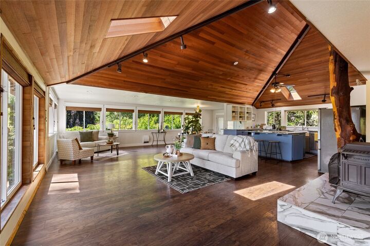 Property Photo:  7211 E Grapeview Loop  WA 98524 